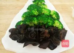 Illustration of how to make spicy mustard double crisp 7