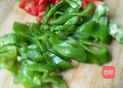 Illustration of how to make fried dried tofu with celery 3