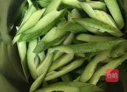 Illustration of how to make cucumber cold dishes 5