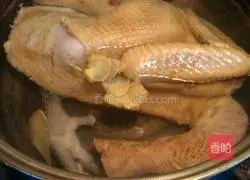 Illustration of how to make cold shredded chicken 2