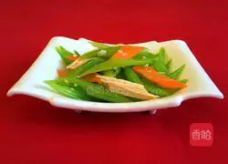 Illustration of how to make celery and yuba 4