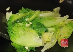 Illustration of how to make stir-fried lettuce 5