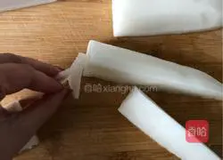 Illustration of how to make pickled radish 1