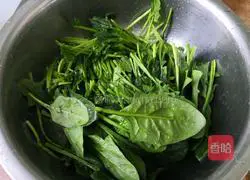 Illustration of how to make stir-fried spinach 1