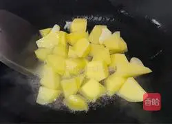 Potatoes braised in sauce Illustration of how to do it 4