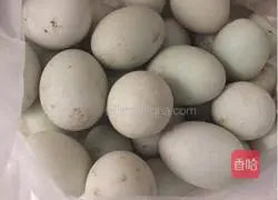 Illustration of homemade salted duck eggs 1