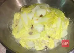 Cantonese style - Illustration of how to make baby vegetables in soup 7