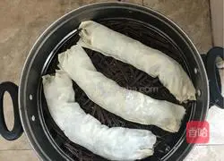 Illustration of how to make vegetable rolls 14