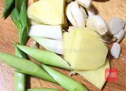 Illustration of how to make pickled cucumbers 5