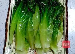 Illustration of how to cook garlic lettuce 5