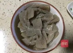 Illustration of how to make spicy and sour konjac flowers with pickled peppers 3