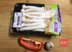 Hand-shredded seafood mushrooms Illustration of how to do it 1