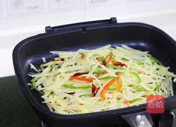 Hot and sour potato shreds recipe 11