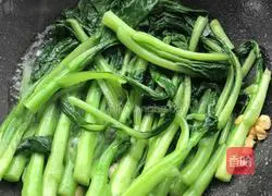 Illustration of how to make garlic cabbage 6