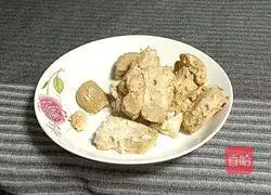 Illustration of how to make pepper fried moldy bean dregs 1