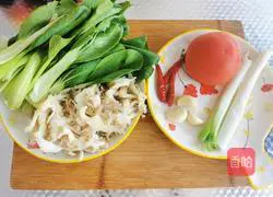 Illustration of how to stir-fry tomatoes, mushrooms and rapeseed 1