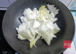 Illustration of how to make cabbage and tofu stewed 5