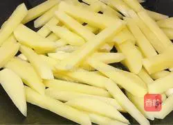 Illustration of how to make sauce-flavored potatoes 3