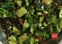 Illustration of how to make cold cucumber 5