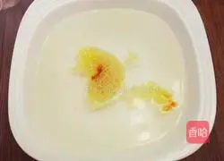 Illustration of how to make Tremella and Snow Pear Soup 2