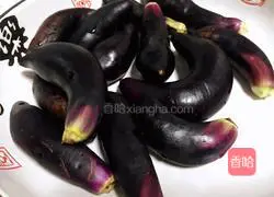 Illustration of how to make sauced eggplant 1