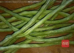 Illustration of how to make fried shredded beans 1