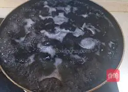 Illustration of how to make cold fungus and cucumber 4