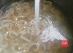 Illustration of how to make pork skin jelly 6