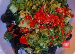 Illustration of how to make cold fungus and cucumber 6