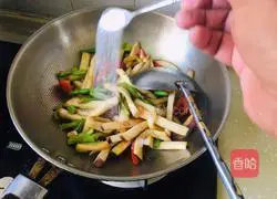 Illustration of home-style fried eggplant and beans 4