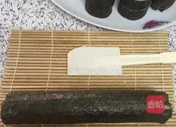 Illustration of how to make meat floss sushi 8