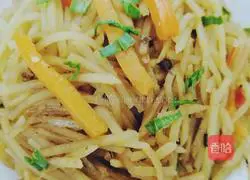 Illustration of making spicy and sour potato shreds 7