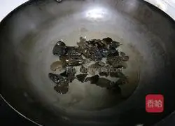 Illustration of how to make stir-fried dried vegetables 6