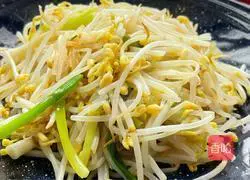 Illustration of how to make stir-fried mung bean sprouts 8