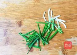 Illustration of how to make scrambled eggs with wormwood and wormwood 1