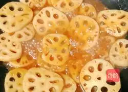 Illustration of how to make sweet and sour lotus root bento 7