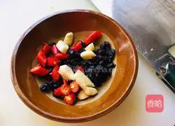 Stir-fried beef with green pepper and black bean paste Illustration of how to do it 1