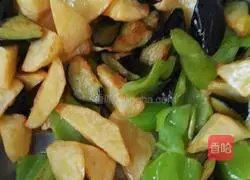 Illustrations of how to make three delicacies in the family version 10