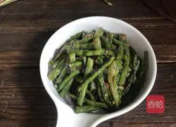 Illustration of how to make stir-fried beans 9