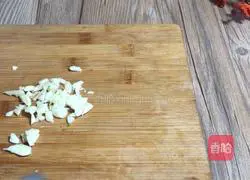 Illustration of how to stir-fry Chinese cabbage with mushrooms 4
