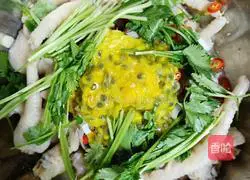 Illustration of how to make cold chicken feet 4