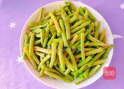 Illustration of how to make stir-fried green beans 4