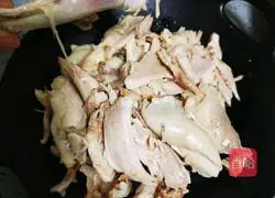 Illustration of how to make saliva chicken 8