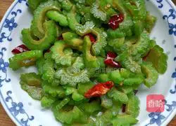 Illustration of how to make stir-fried bitter melon 6
