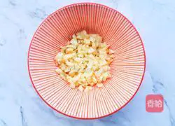 Illustration of how to make cold fungus and broccoli 2