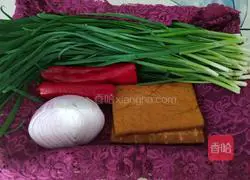 Illustration of how to make stir-fried dried leeks 2