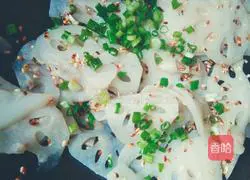 Illustration of home-style stir-fried lotus root slices 7