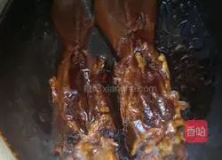 Illustration of braised pig tongue 3