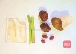 Asparagus in soup with vegetarian nutrition Meal recipe illustration 1