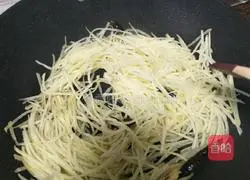 Illustration of how to make spicy potato shreds 5
